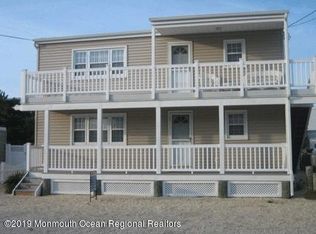 11 E New York Ave, Brant Beach, NJ 08008