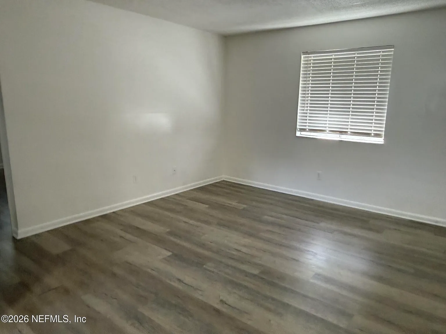 2 bed, 1.0 bath, 729 sqft, $1,100 — Photo 3