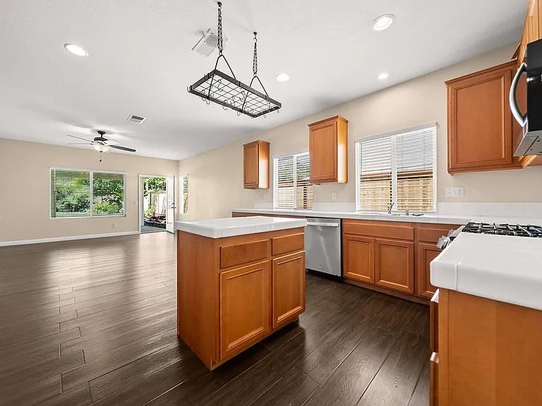 209 Canyon Creek Way — Photo 12