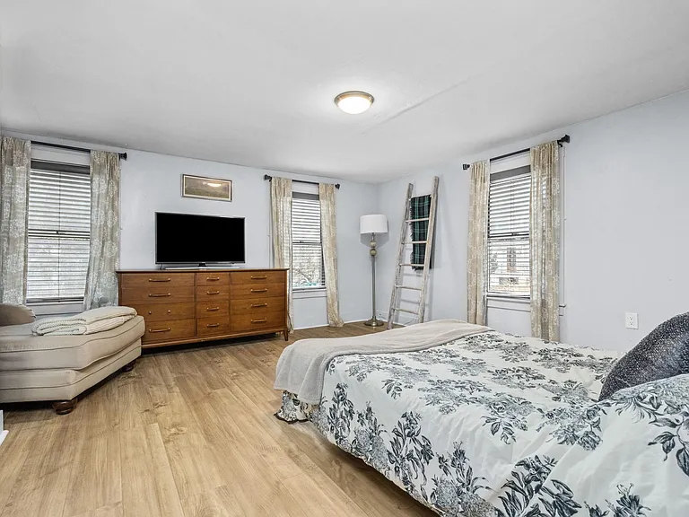 850 Nevin Ave — Photo 21