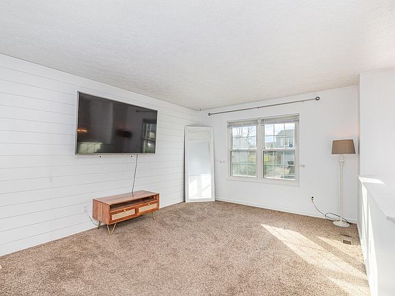 3rd image of 7761 Arrow Wood Dr