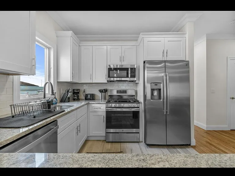 517 Bergen St #2 — Photo 7