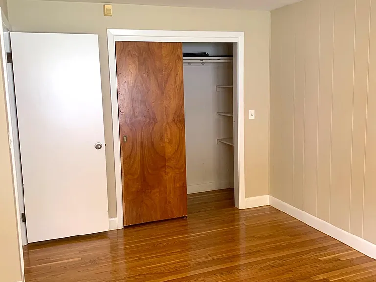 652 East Ave — Photo 7