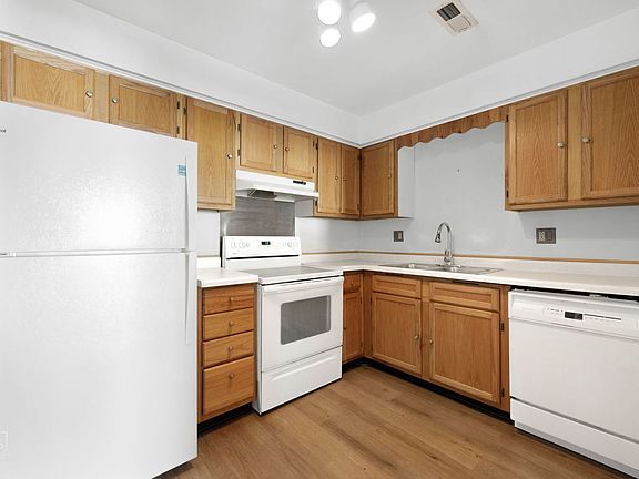 5th image of 7904 W North Ave APT 402E