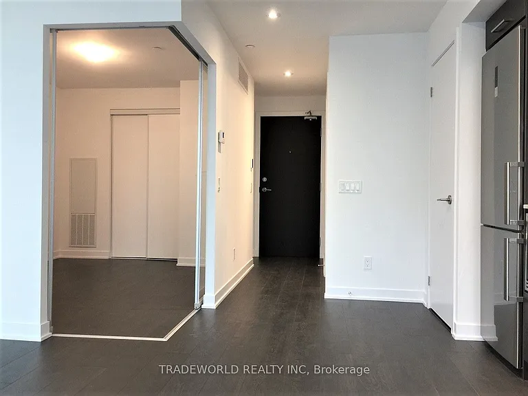 87 Peter St #1513 — Photo 10