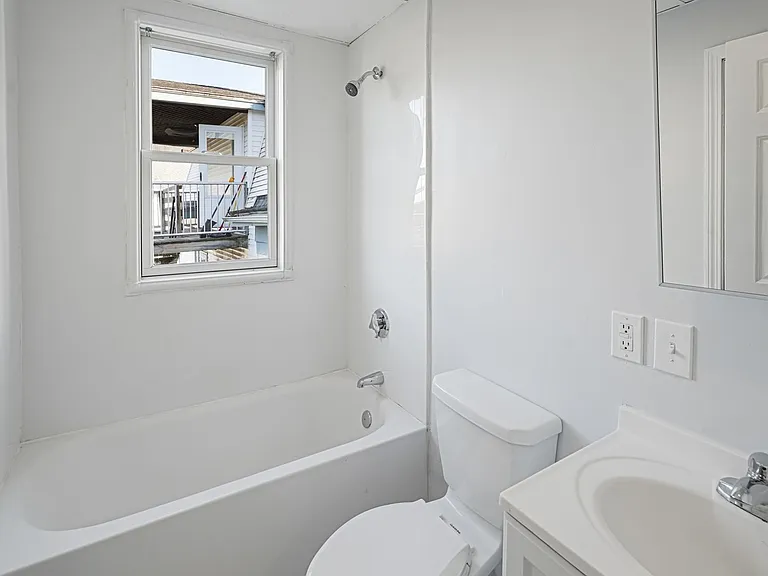 3 Allen St — Photo 16