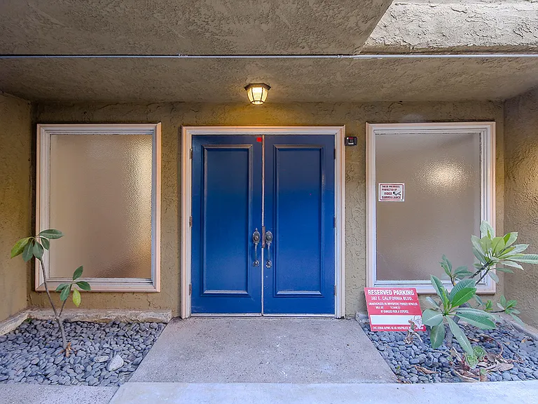 382 E California Blvd #101 — Photo 2