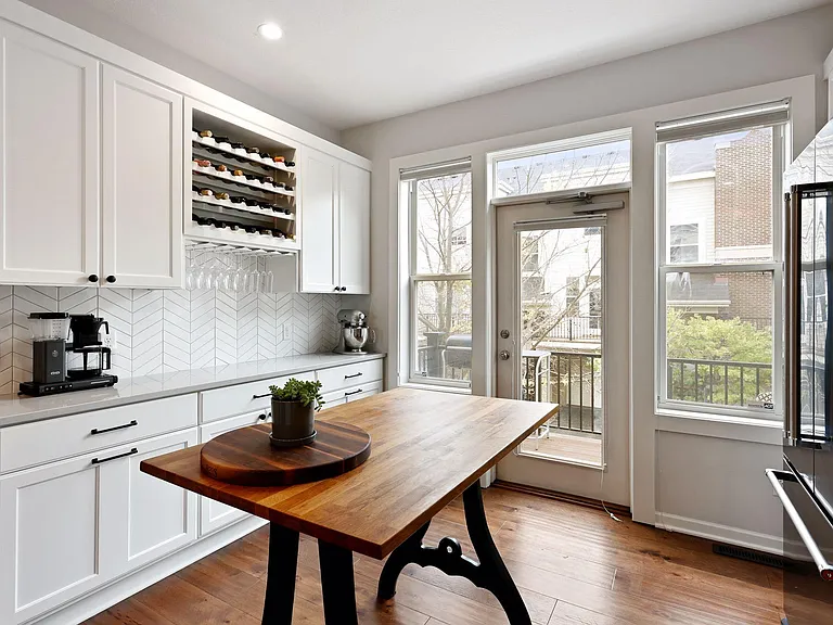 9 4th Ave N #103 — Photo 8