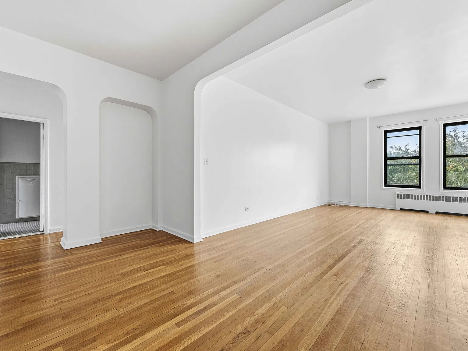 265 Riverside Drive — Photo 4