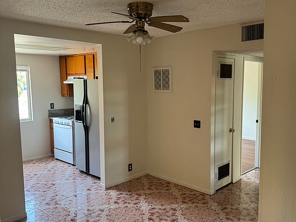 Dining room , Hall way