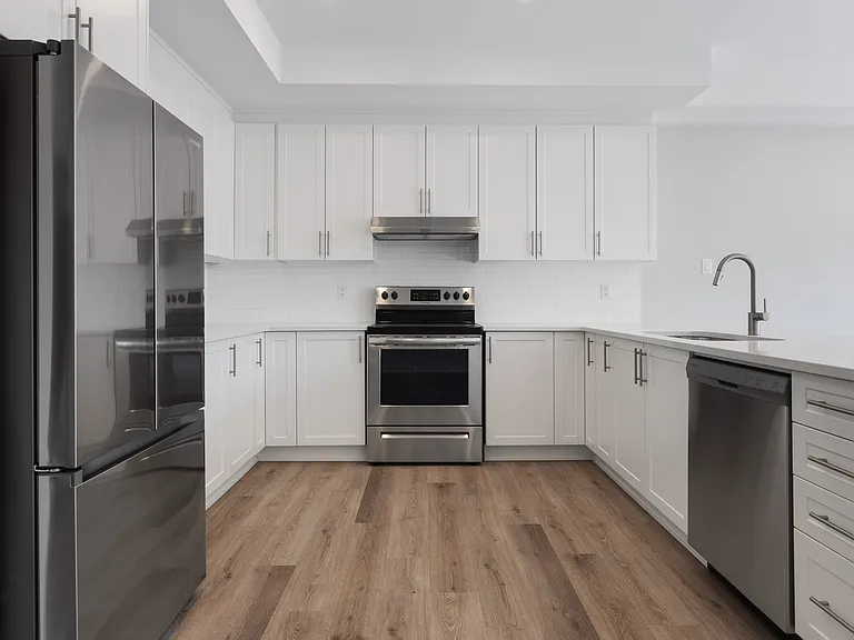86 Leo Moskos St #86 LEO MOSKOS STREET — Photo 2
