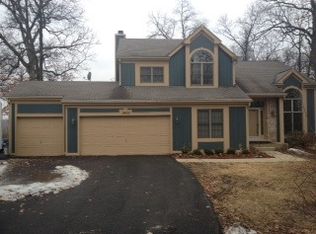 1420 Ancient Oaks Dr, West Chicago, IL