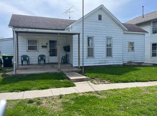 514 W Palm St, Roodhouse, IL 62082