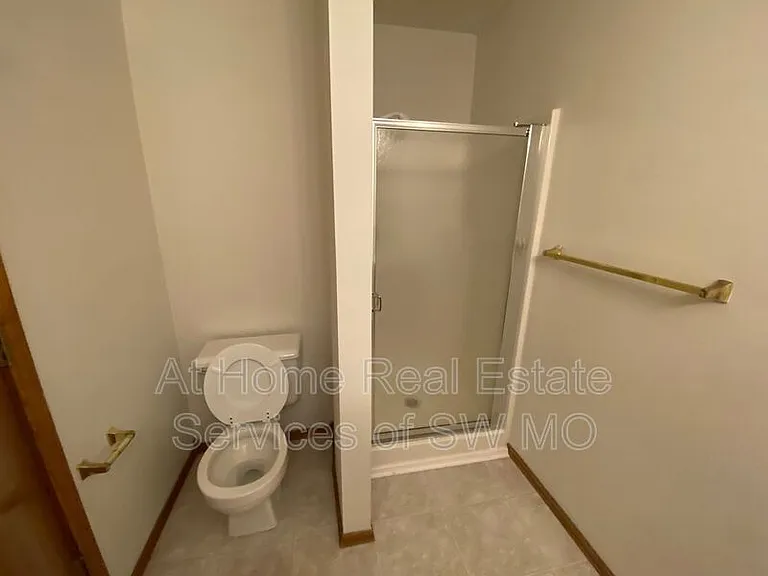 402 N Becky Cir — Photo 8