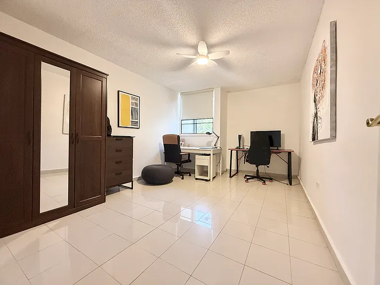 690 Teniente Cesar Luis Gonzalez Ave — Photo 24