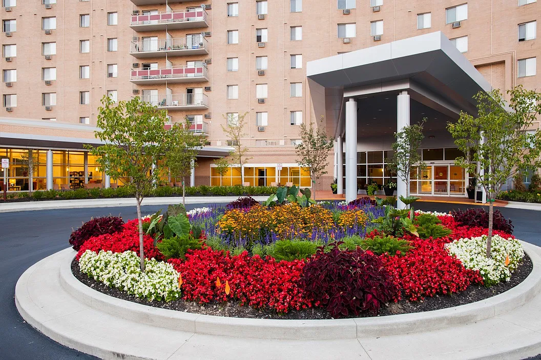 Hummingbird Pointe & The Gardens — Photo 2