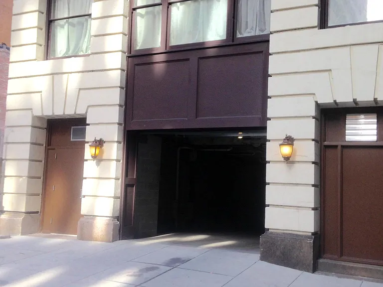 311 W Baltimore St #5 — Photo 38
