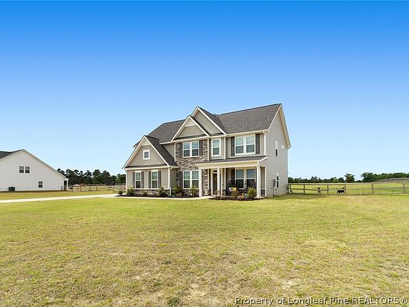 4th image of 319 Rocking Horse Ln