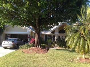 6617 Highland Pines Cir, Fort Myers, FL 33966