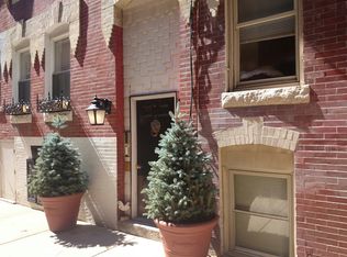 18 Cleveland Pl, Boston, MA 02113