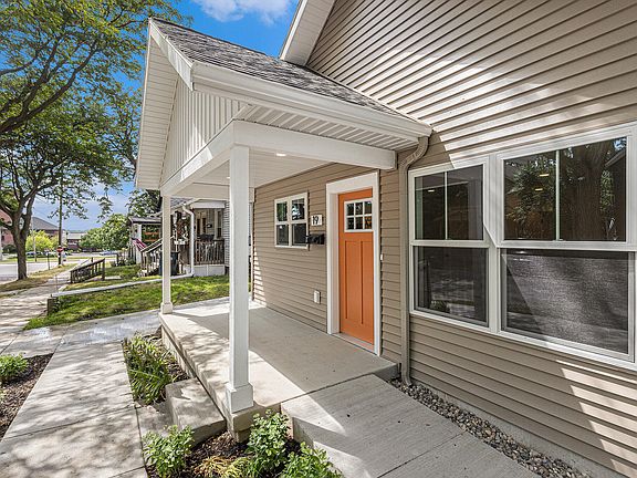 3rd image of 19 Quimby St NE