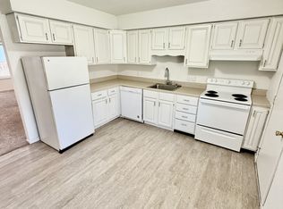 2101 Division St APT 8, Burlington, IA 52601