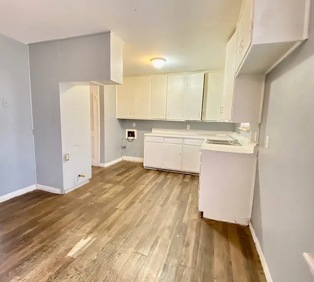 2912 E Baylor St — Photo 9