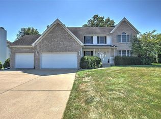 715 Fairway Dr, Forsyth, IL 62535