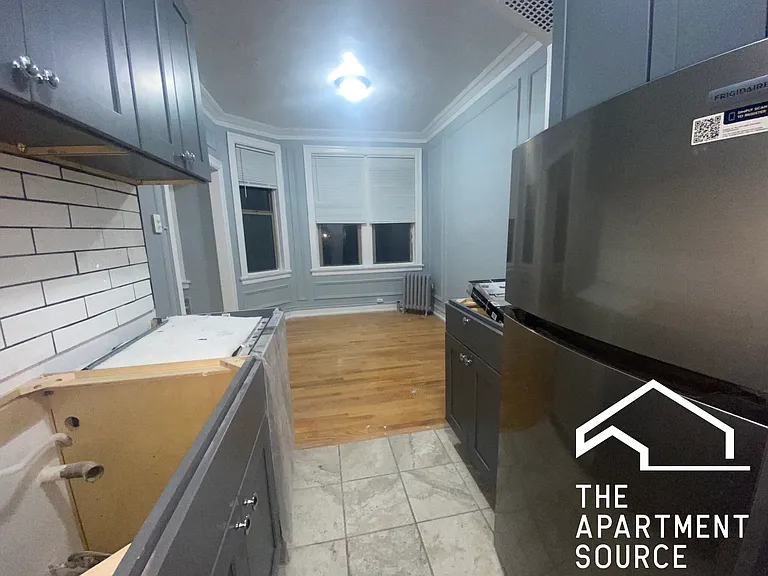 1365 W Estes Ave #2P — Photo 4