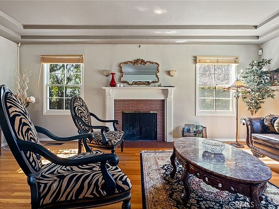 3rd image of 1856 Harding Ave