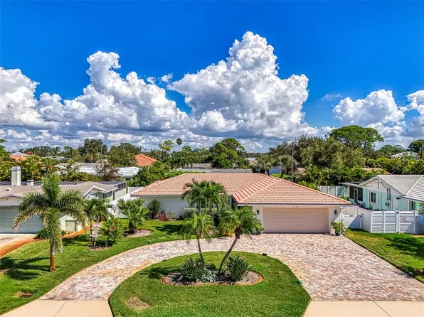 829 Harbor Dr S, Venice, FL 34285