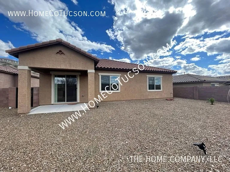 38628 S Running Roses Ln — Photo 22