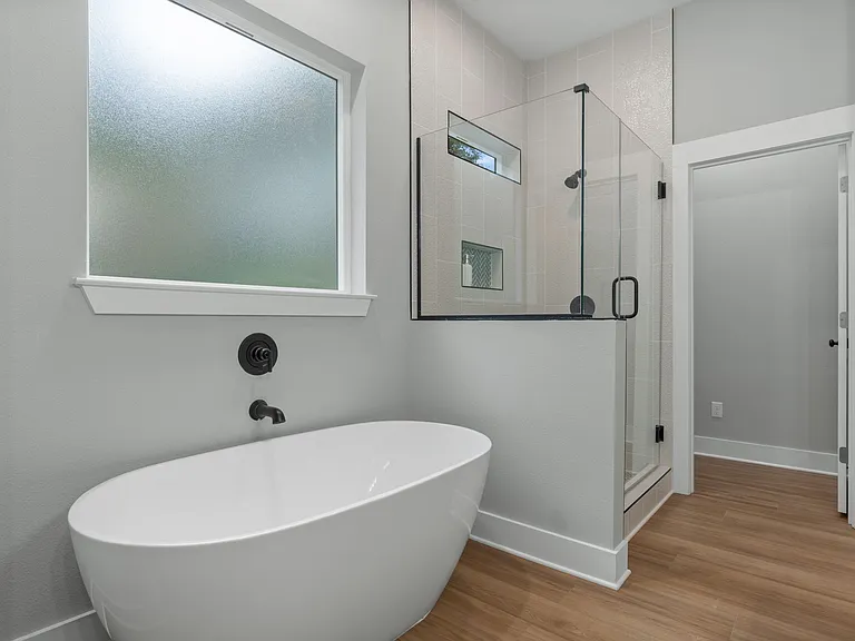 706 N F St #B — Photo 24