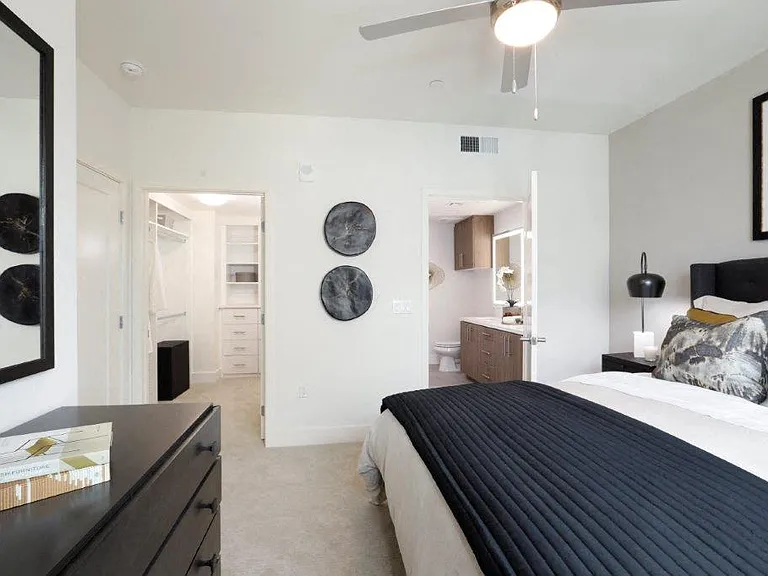 Cozy Comfort | 2B B930 Club Collection