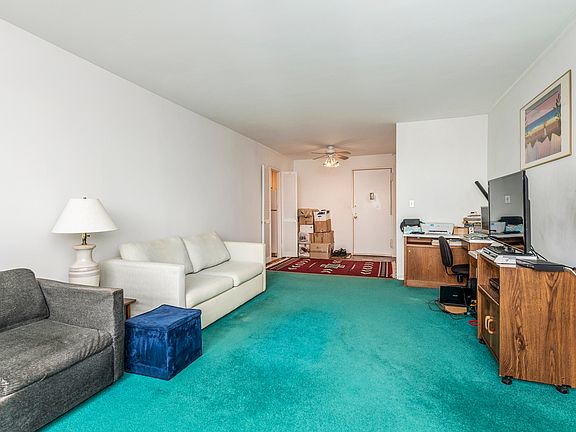 4th image of 7025 Yellowstone Blvd APT 8Q