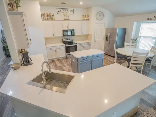 1025 N Churchill Dr, Fate, TX 75189