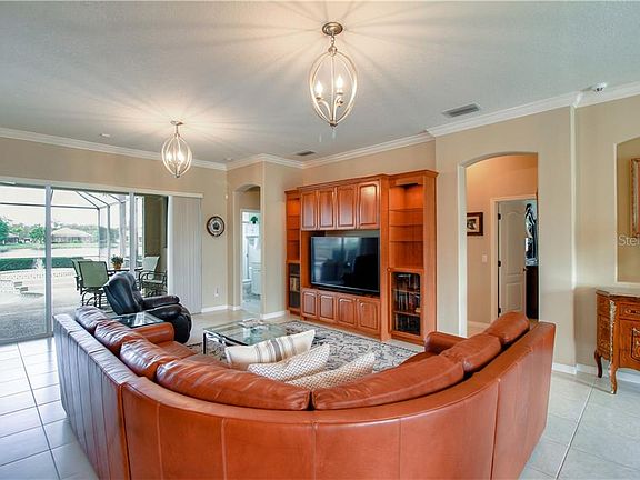 3rd image of 4830 Sweetshade Dr
