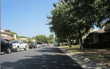 Exterior Neighborhood (street photo)
