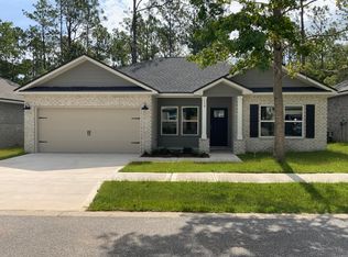 119 Laurel Oaks Dr, Freeport, FL 32439