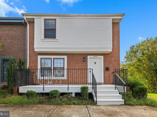 2116 Golf Course Dr, Reston, VA 20191