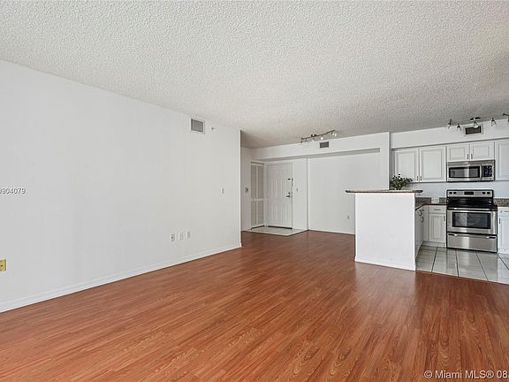 3rd image of 1155 Brickell Bay Dr APT 2008