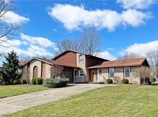 3020 Chaucer Dr NE, Canton, OH