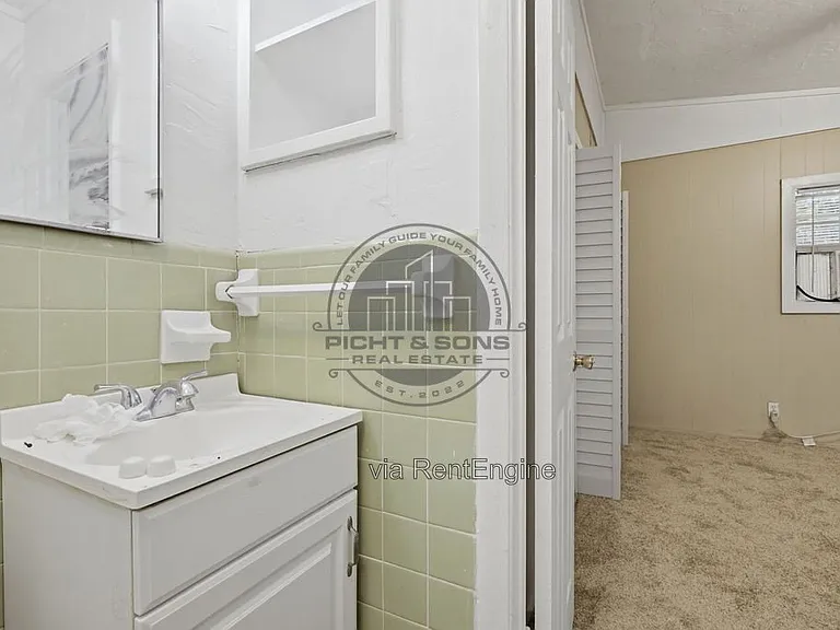 3197 Mission Rd — Photo 8