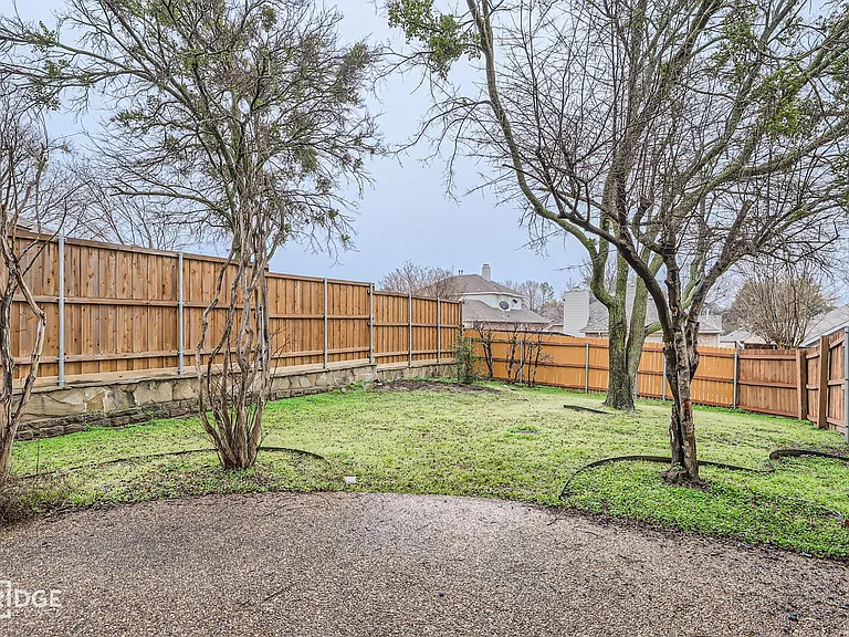 1105 Shores Blvd — Photo 26
