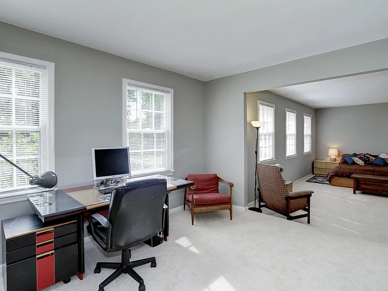 13 Avalon Ct — Photo 21