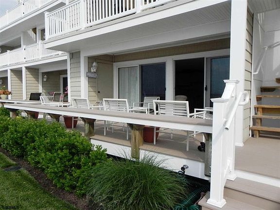 3rd image of 648 Pleasure Ave #648