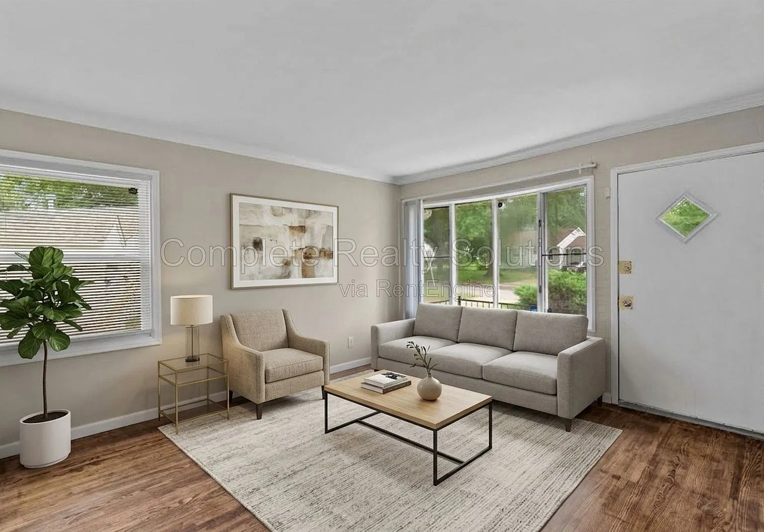 3 bed, 1.0 bath, 842 sqft, $1,100 — Photo 1