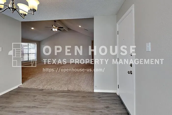 1313 Colony Ct — Photo 28