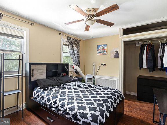 4th image of 6813 Oakley St