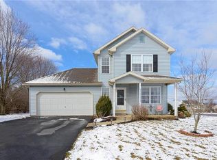 5 Vista Dr, Easton, PA 18040